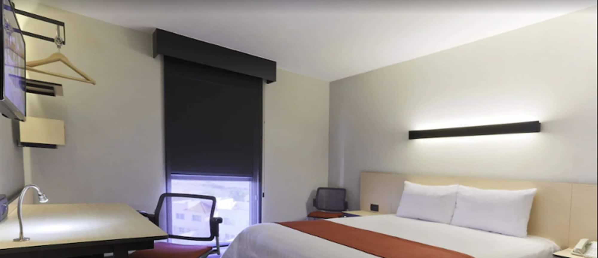 City Express By Marriott Irapuato Norte Exterior photo